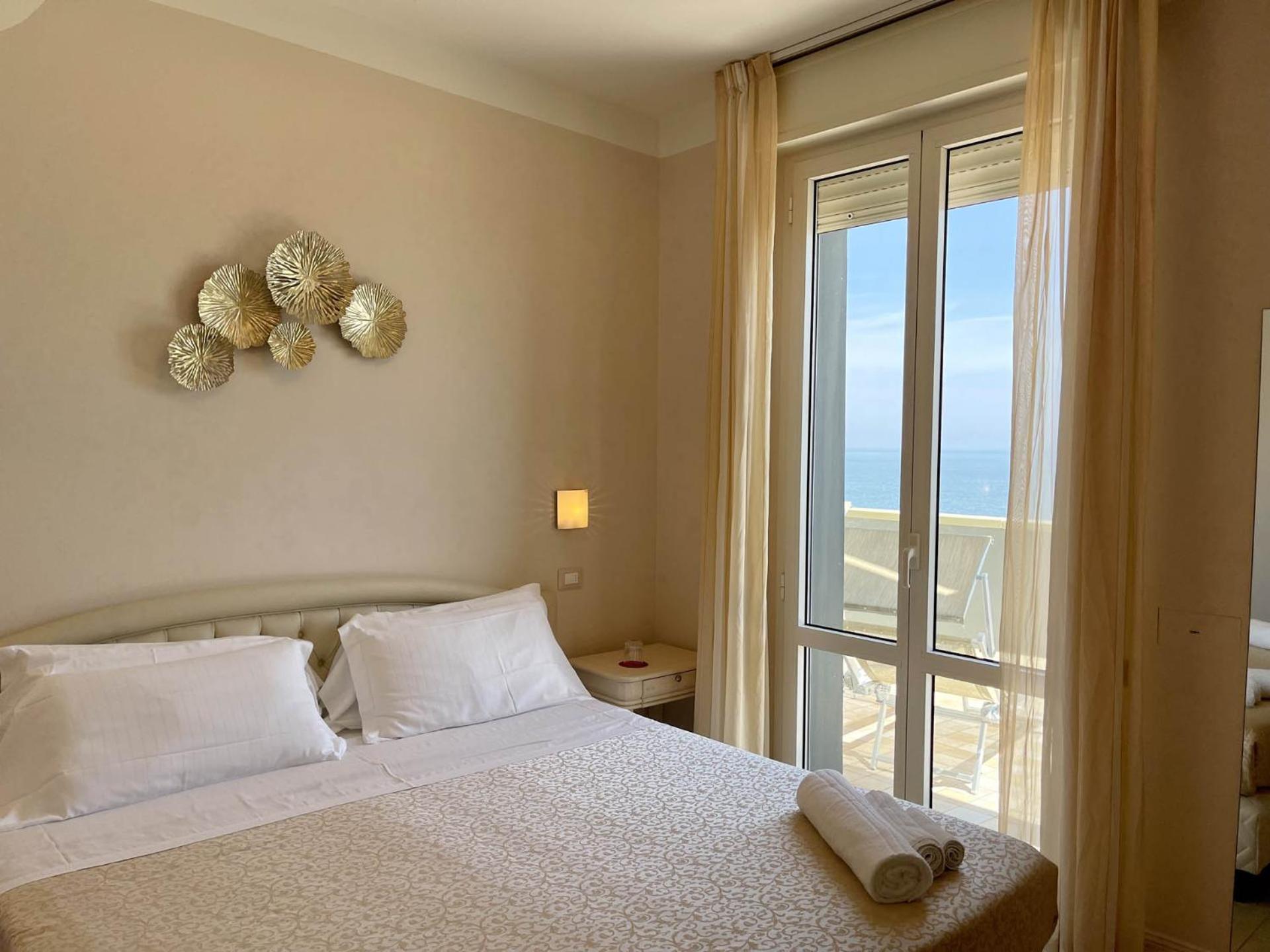 Brasil Seaview Hotel Milano Marittima Exterior foto